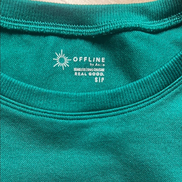 Offline by Aerie Stylish Green Crop Top - Picture 2 of 3